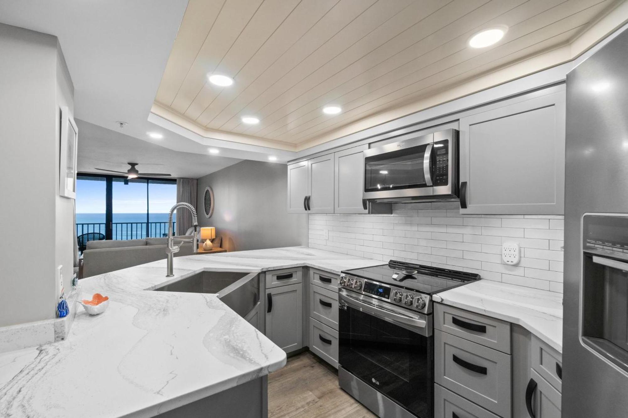 Summerhouse By Panhandle Getaways